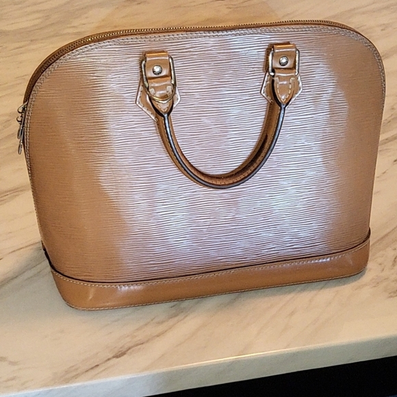 Louis Vuitton epi alma cannelle silver hardware - Picture 14 of 16